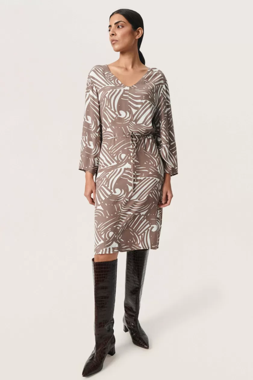 Soaked In Luxury SLMarian Kjole Flash Sale